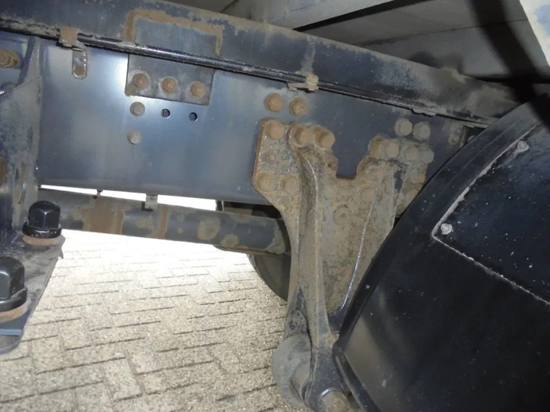 Грузовик с закрытым кузовом Scania P360 + Euro 5 + 6X2 + LIFT: фото 17