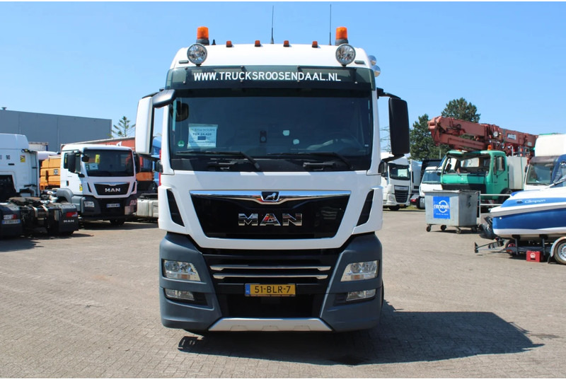 MAN TGX 24.420 + EURO 6 + 6x2 - Тягач: фото 2 MAN TGX 24.420 + EURO 6 + 6x2 - Тягач: фото 2