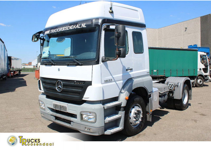Mercedes-Benz Axor 1833 + manual + RETARDER! 122.939 km orginal! perfect condition + EURO 5 - Тягач: фото 1 Mercedes-Benz Axor 1833 + manual + RETARDER! 122.939 km orginal! perfect condition + EURO 5 - Тягач: фото 1