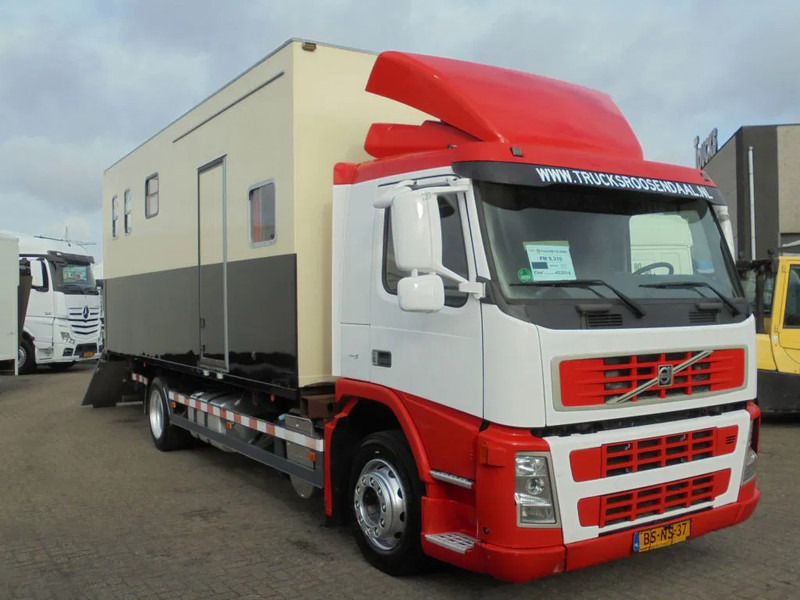 Volvo FM 9.310 + Euro 5 + Manual + Horse transport - Грузовик-контейнеровоз/ Сменный кузов: фото 3 Volvo FM 9.310 + Euro 5 + Manual + Horse transport - Грузовик-контейнеровоз/ Сменный кузов: фото 3