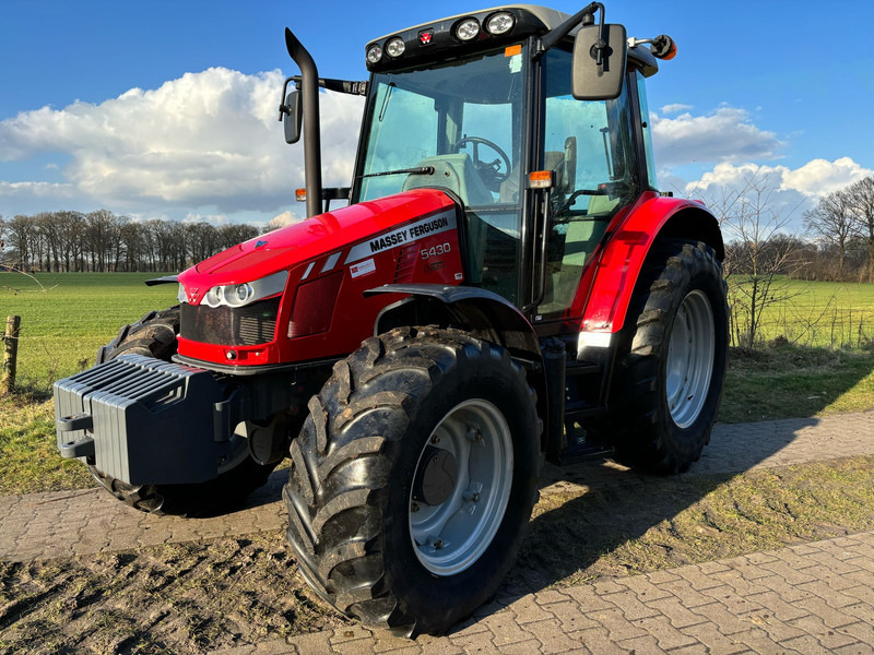 Massey Ferguson 5430 - Трактор: фото 1 Massey Ferguson 5430 - Трактор: фото 1