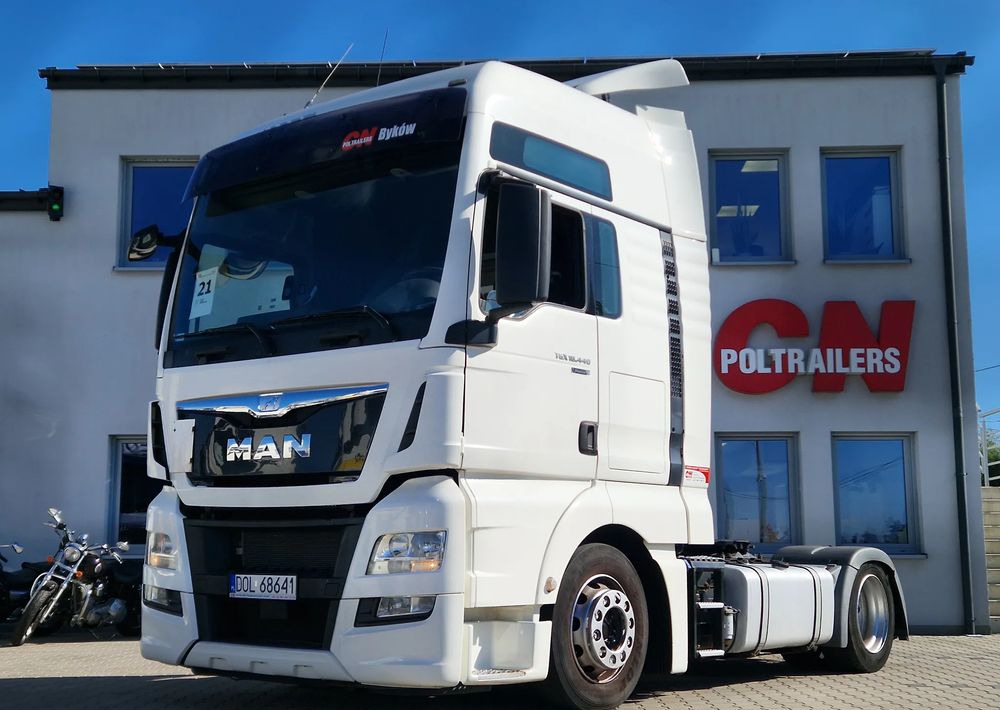 MAN TGX 18.440 XXL LOW DECK Automat - Тягач: фото 1 MAN TGX 18.440 XXL LOW DECK Automat - Тягач: фото 1