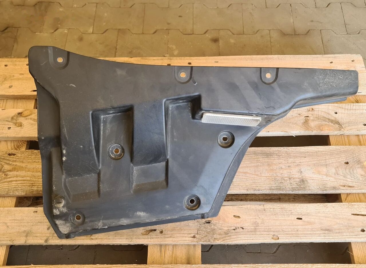 7482516638   Renault RANGE T truck - Боковая подножка для Грузовиков: фото 1