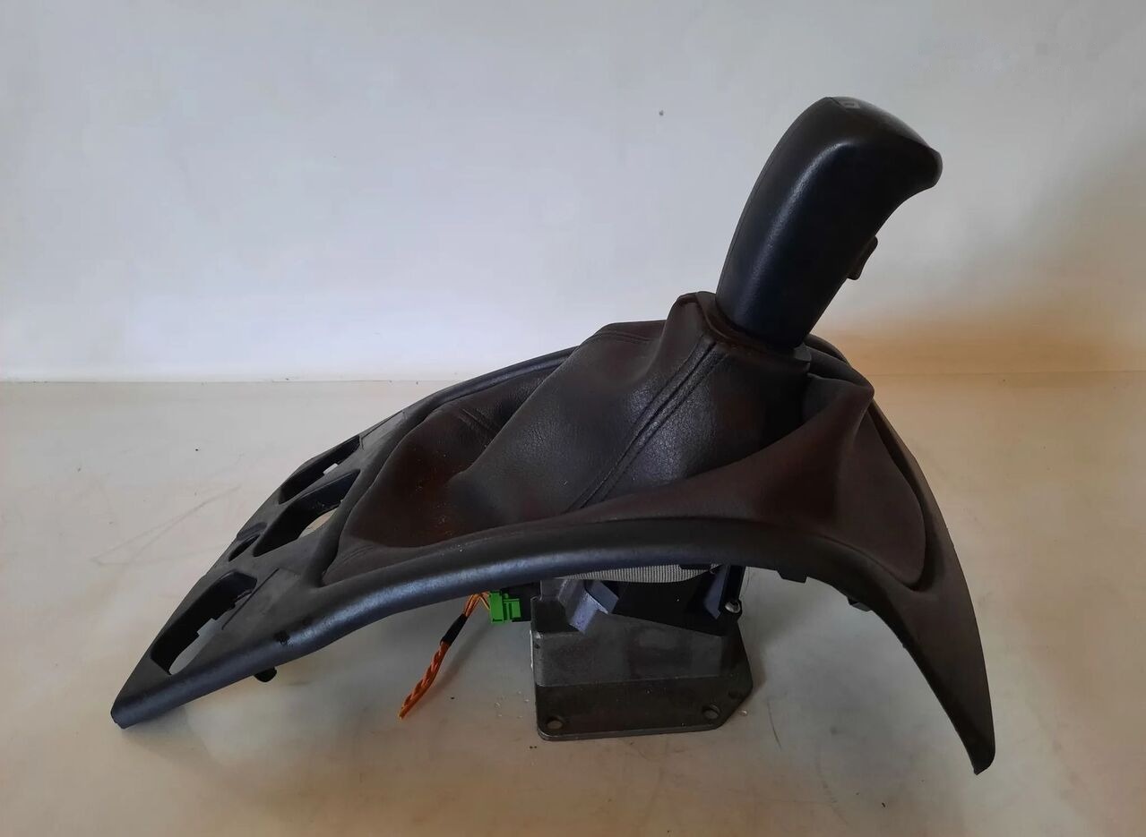 Renault Joystick lewarek zmiany biegów RENAULT MAGNUM DXI 12 Renault truck - Коробка передач для Грузовиков: фото 1 Renault Joystick lewarek zmiany biegów RENAULT MAGNUM DXI 12 Renault truck - Коробка передач для Грузовиков: фото 1