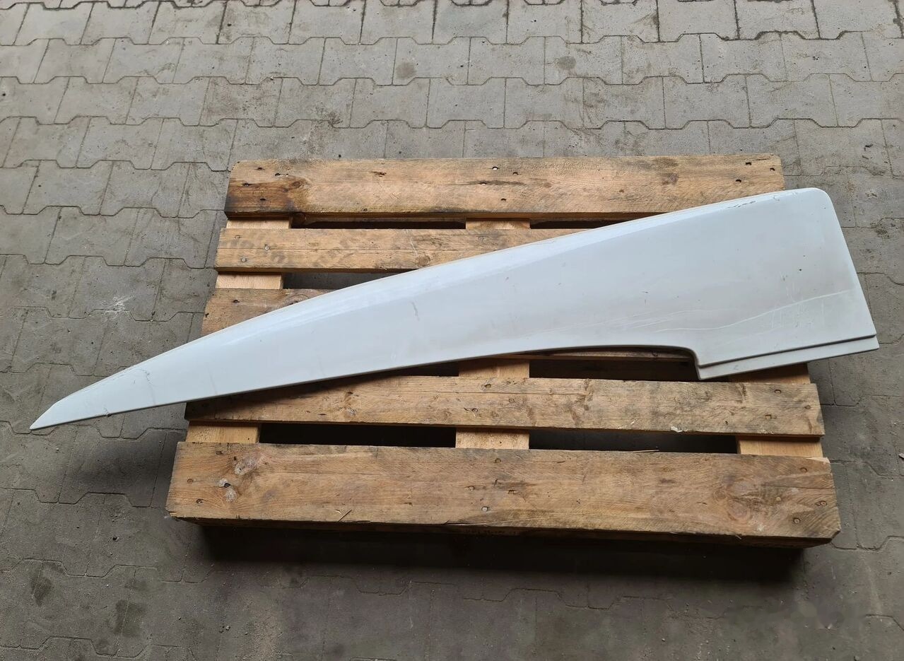 Renault Kosa lotka owiewka lewa 82345682   Renault RANGE T truck - Кузов и экстерьер для Грузовиков: фото 1