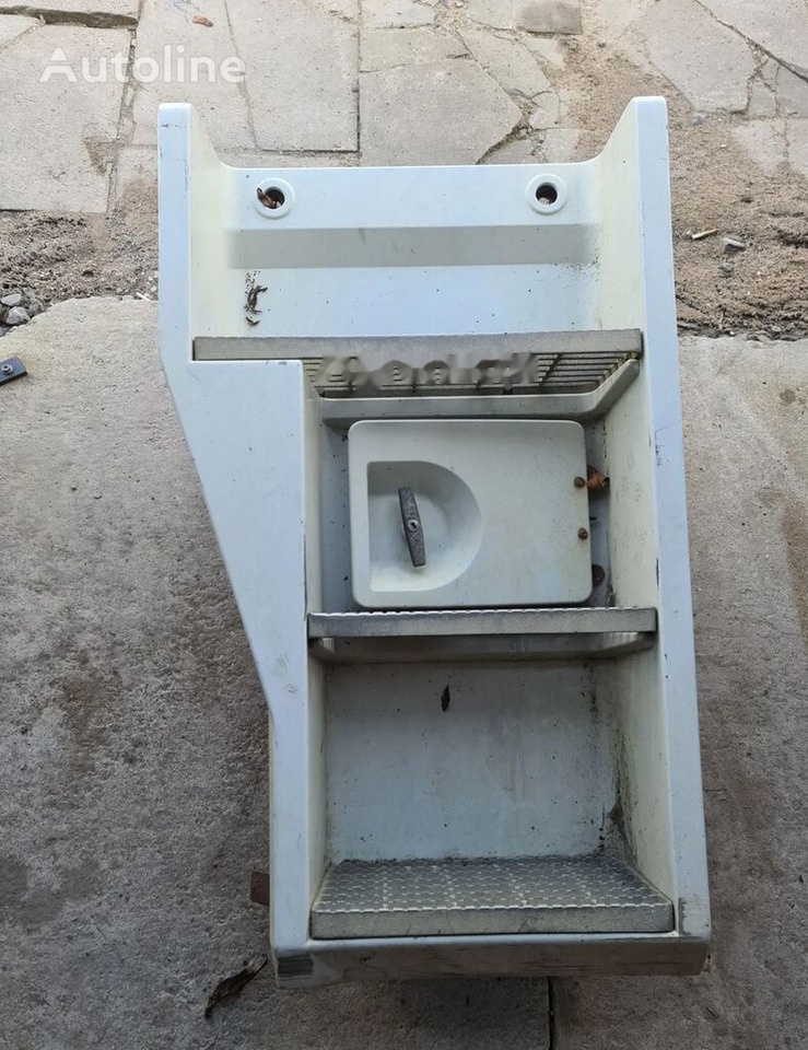 Renault Stopień stopnica lewa strona RENAULT MAGNUM DXI   Renault MAGNUM DXI truck - Боковая подножка для Грузовиков: фото 1