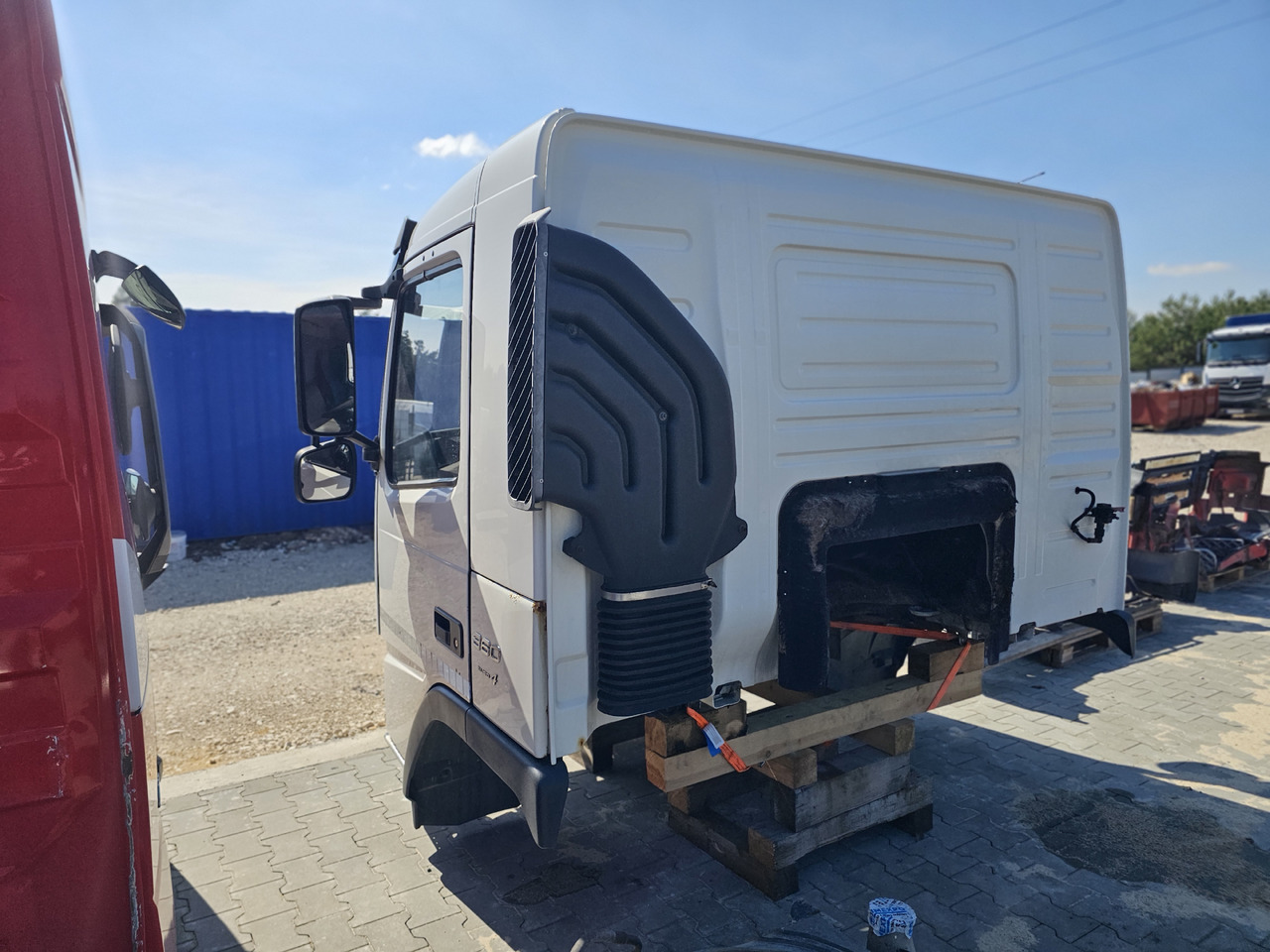 VOLVO FM DAILY CAB / COMPLETE - Кабина: фото 5 VOLVO FM DAILY CAB / COMPLETE - Кабина: фото 5