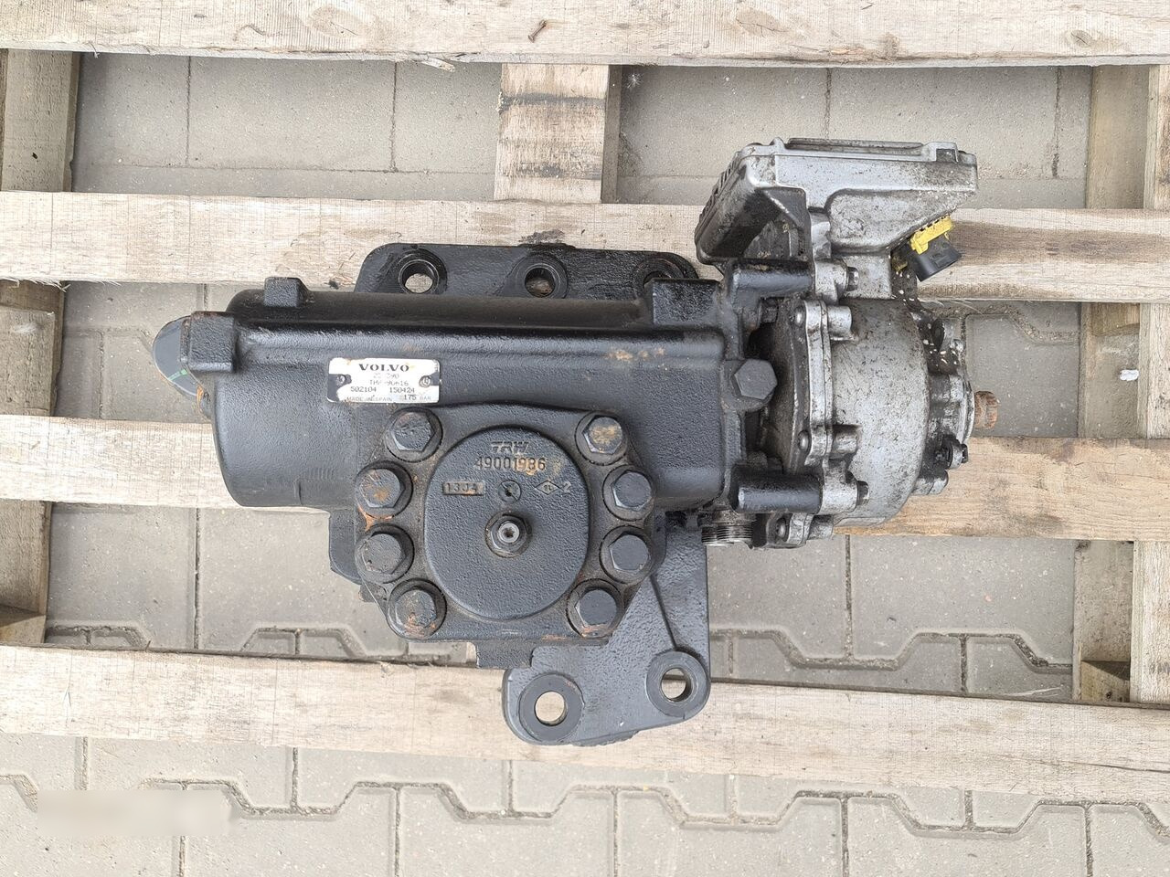 Volvo FH4 ELEKTRYCZNE WSPOMAGANIE ELECTRIC COLUMN Volvo FH4 - Рулевая колонка для Грузовиков: фото 1 Volvo FH4 ELEKTRYCZNE WSPOMAGANIE ELECTRIC COLUMN Volvo FH4 - Рулевая колонка для Грузовиков: фото 1