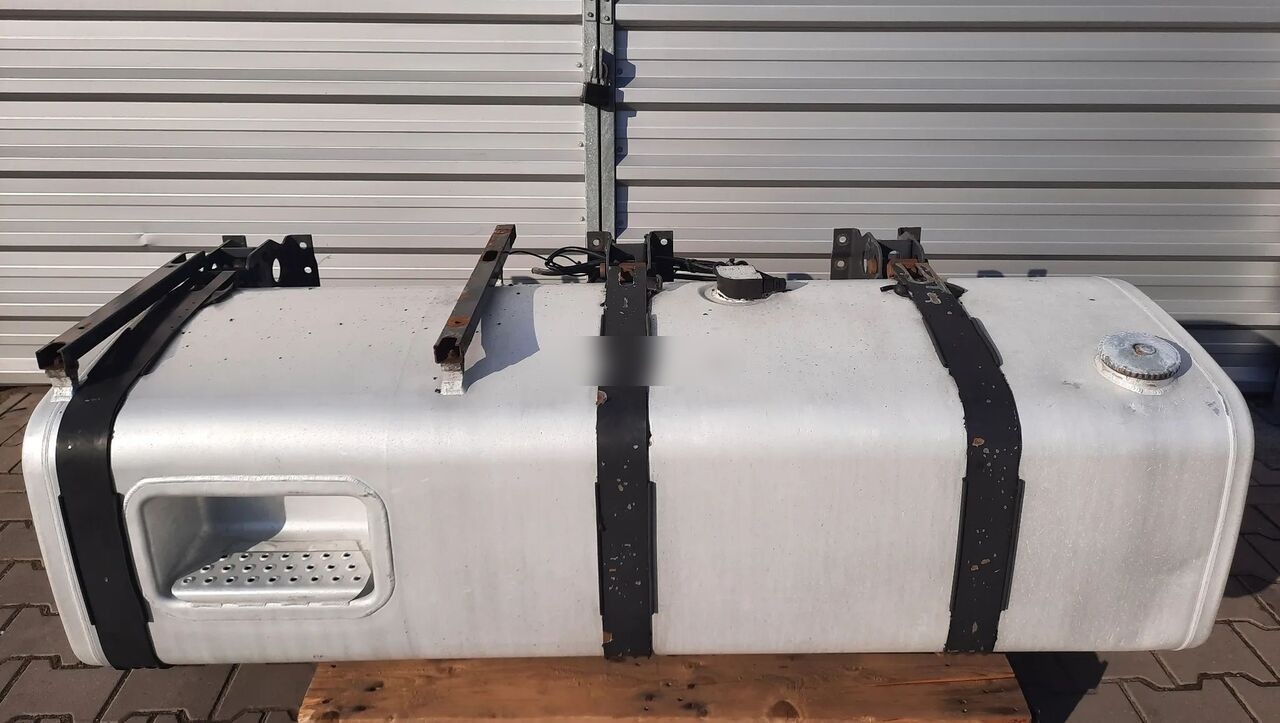 Volvo ZBIORNIK PALIWA 185CM DŁUGOŚĆ LOW DECK MEGA VOLVO FH FM FH4 RENA 20505103   Volvo truck - Топливный бак для Грузовиков: фото 1