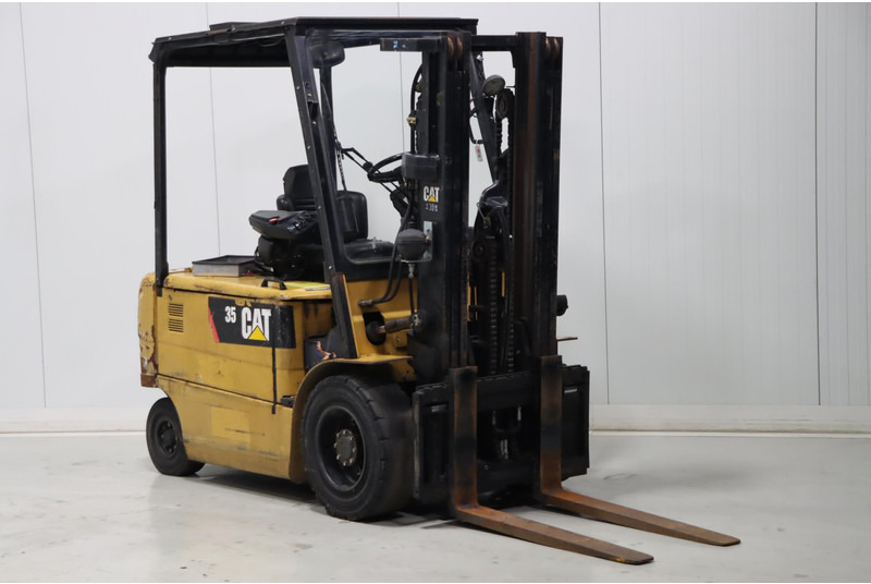 Caterpillar EP35KPAC - Электропогрузчик: фото 1 Caterpillar EP35KPAC - Электропогрузчик: фото 1