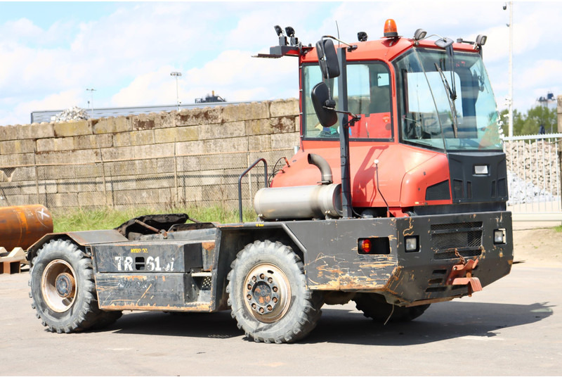 Kalmar TR618iA - Терминальный тягач: фото 1 Kalmar TR618iA - Терминальный тягач: фото 1
