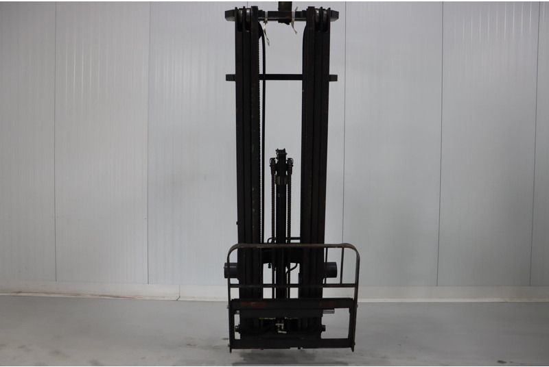 *Unicarriers triplex mast - Навесное оборудование: фото 1 *Unicarriers triplex mast - Навесное оборудование: фото 1