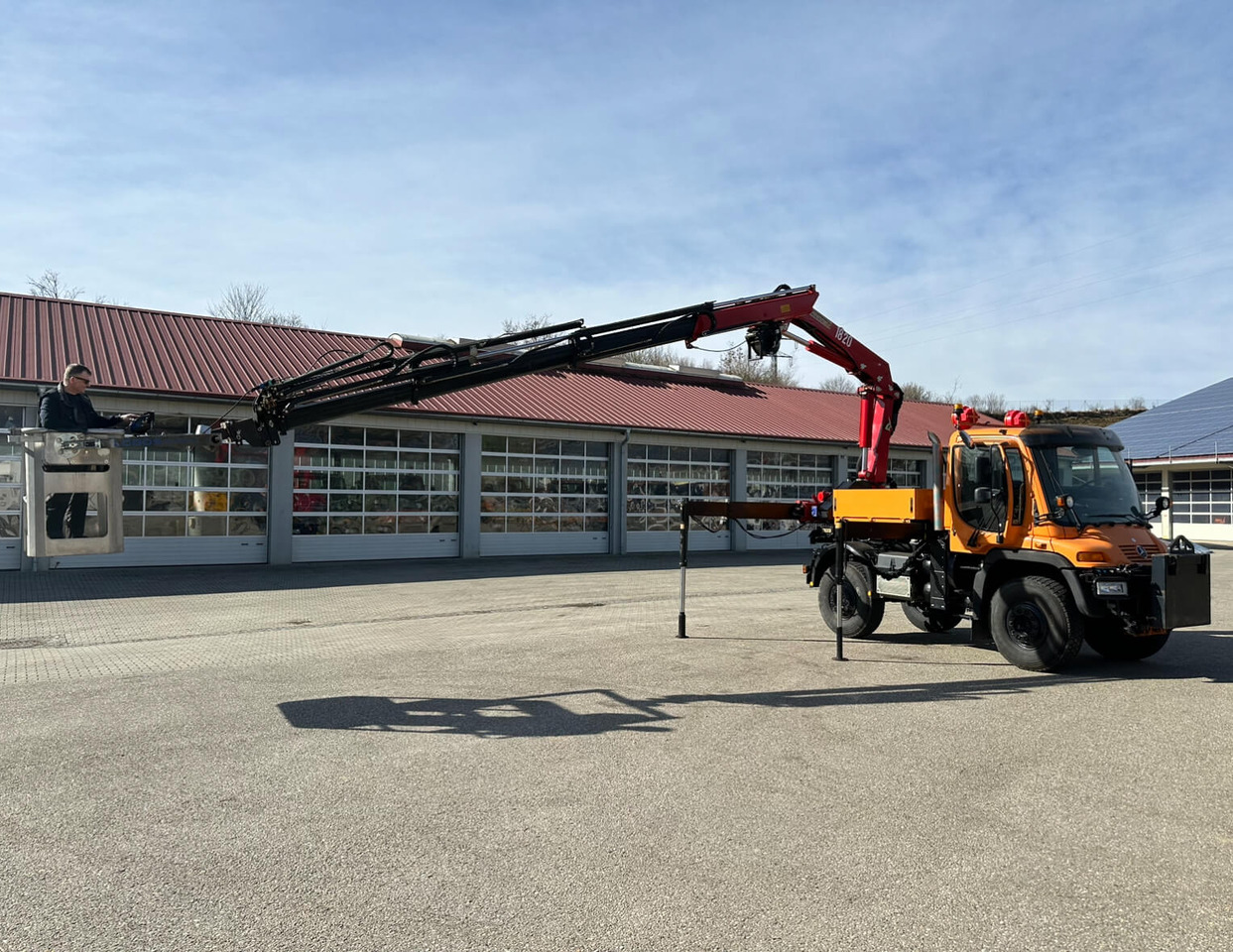 Unimog 400 - U400 405 25177 mit Wechselkran Merced - Коммунальная/ Специальная техника: фото 2 Unimog 400 - U400 405 25177 mit Wechselkran Merced - Коммунальная/ Специальная техника: фото 2