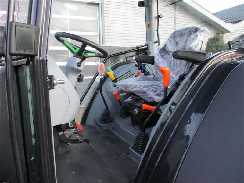 Deutz-fahr Agrofarm 115G with 30F+30R Hi-Lo and CreepGear  в лизинг Deutz-fahr Agrofarm 115G with 30F+30R Hi-Lo and CreepGear: фото 17