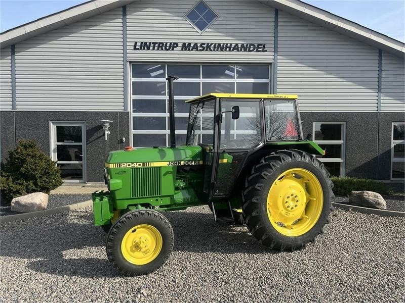 John Deere 2040 Traktoren er professionelt sat i stand og mal - Трактор: фото 1 John Deere 2040 Traktoren er professionelt sat i stand og mal - Трактор: фото 1