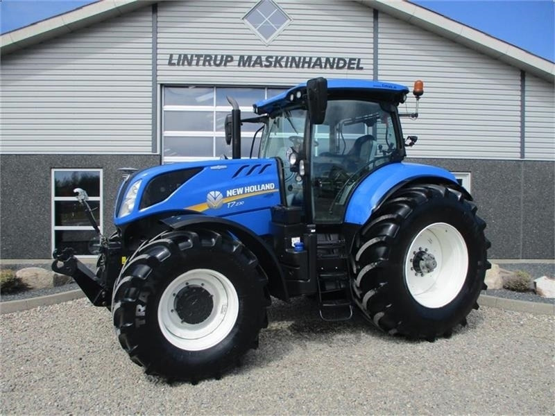 New Holland T7.230 AutoCommand - Трактор: фото 1 New Holland T7.230 AutoCommand - Трактор: фото 1
