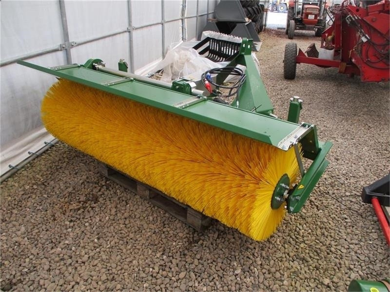 Thyregod TK 2300 TK2300 Med hydraulisk sving og PTO-træk  - Щетка для Сельскохозяйственной техники: фото 1