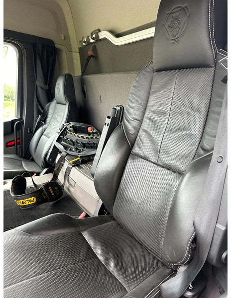 Автоманипулятор Scania G500 NGS 8X2 !!EURO6!!21DKM!! 2022!! PALFINGER 65TM/JIB/LIER/WINCH!!TOP!!ROOF/DACH/MONTAGE!!MANUTENTION!! CRANE!!GRUE!!: фото 16