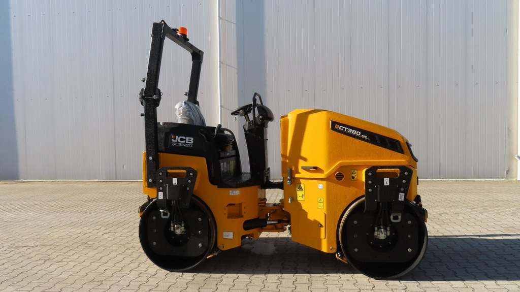 JCB CT380-130 - Дорожный каток: фото 1 JCB CT380-130 - Дорожный каток: фото 1