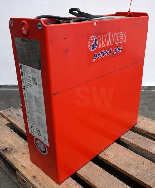 HAWKER 24 Volt 2 PzS 230 Ah - Аккумулятор: фото 1 HAWKER 24 Volt 2 PzS 230 Ah - Аккумулятор: фото 1