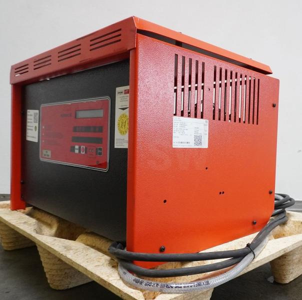 INDUSTRIE AUTOMATION Intronic B EU E 24V/80A - Аккумулятор: фото 1 INDUSTRIE AUTOMATION Intronic B EU E 24V/80A - Аккумулятор: фото 1