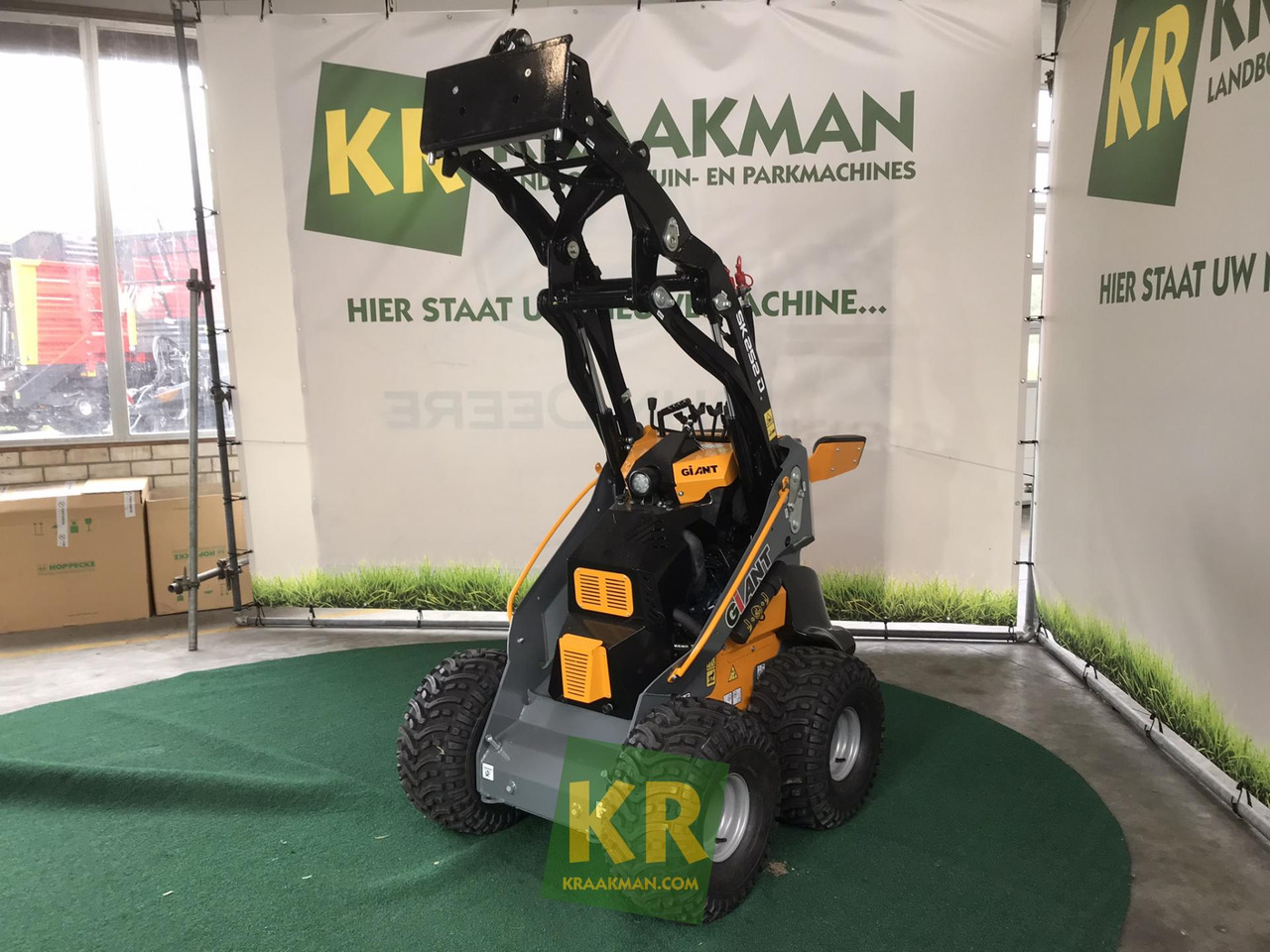 Giant SK252D - Мини-погрузчик с бортовым поворотом: фото 5 Giant SK252D - Мини-погрузчик с бортовым поворотом: фото 5