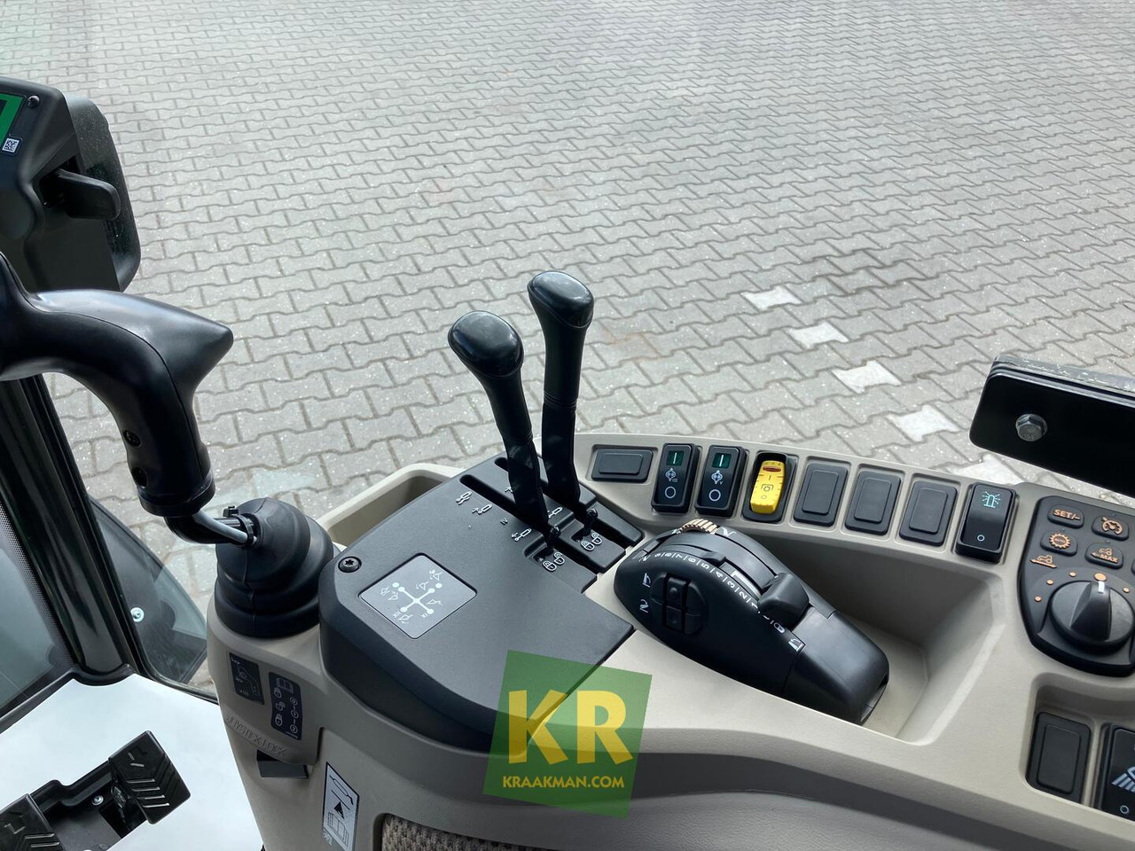 John Deere 4066R - Минитрактор: фото 5 John Deere 4066R - Минитрактор: фото 5