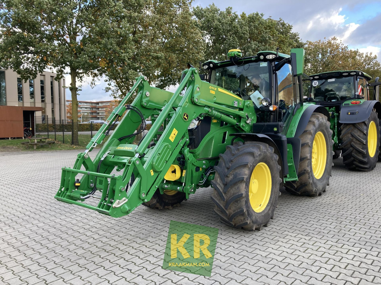John Deere 6R 150 - Трактор: фото 1 John Deere 6R 150 - Трактор: фото 1