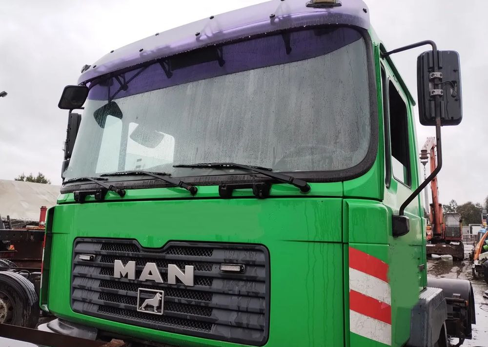 Kabina MAN F2000 DZIENNA - Кабина и интерьер для Грузовиков: фото 1