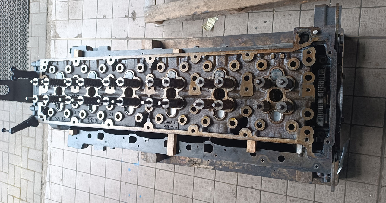 Mercedes Actros MP4 MP5 OM471 471 926 ENGINE HEAD - Двигатель и запчасти: фото 1