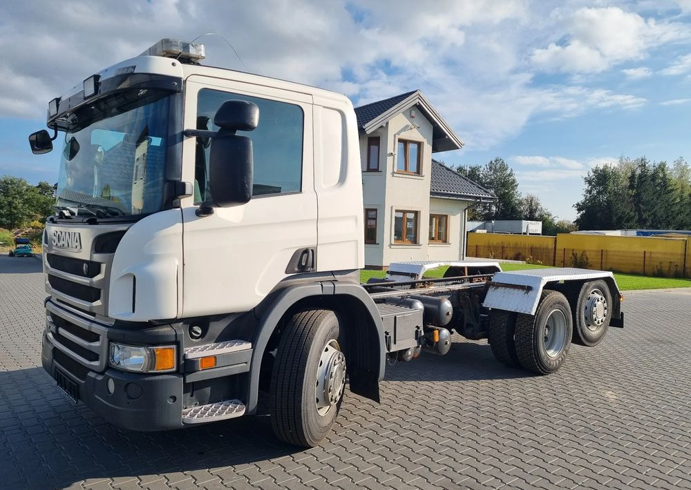 Грузовик-шасси Scania P360: фото 1