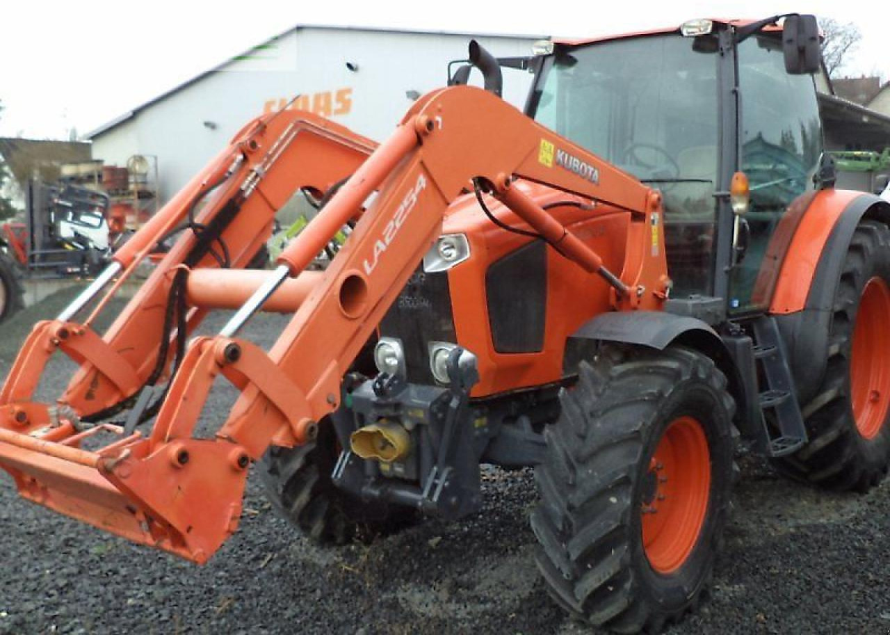 Kubota m135-17 gx 2 - Трактор: фото 2 Kubota m135-17 gx 2 - Трактор: фото 2