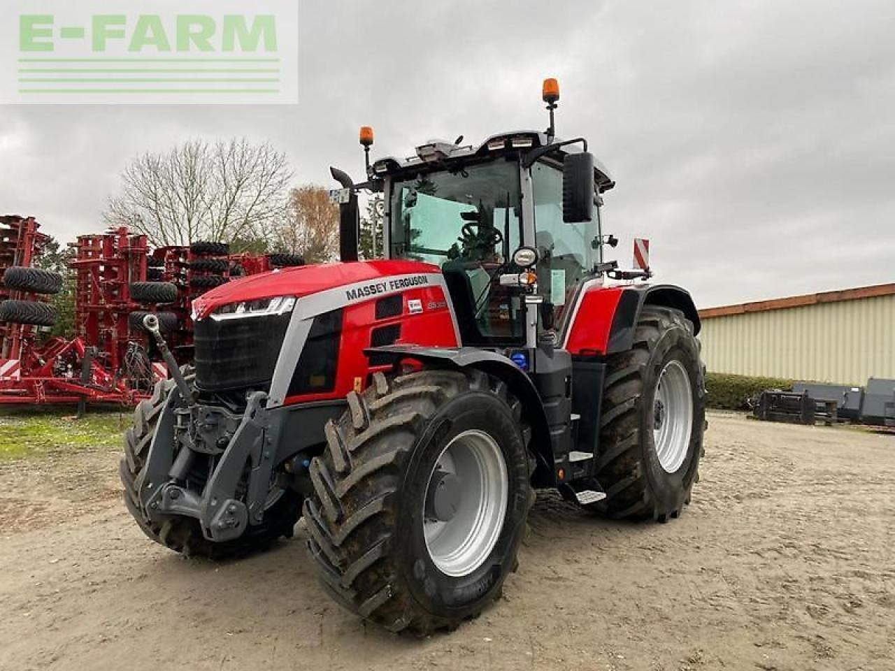 Massey Ferguson 8s.305 dvt exclusive Exclusive - Трактор: фото 1 Massey Ferguson 8s.305 dvt exclusive Exclusive - Трактор: фото 1