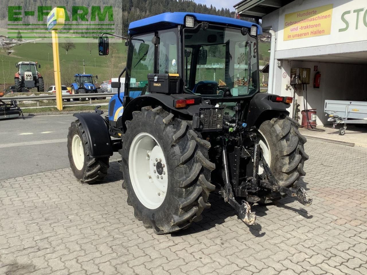 New Holland t4020 deluxe Deluxe - Трактор: фото 4 New Holland t4020 deluxe Deluxe - Трактор: фото 4