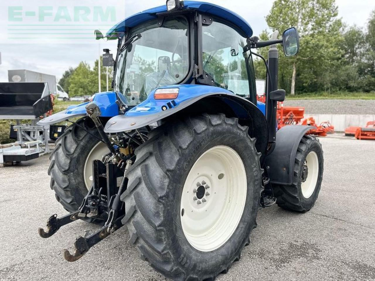New Holland t6020 delta Delta - Трактор: фото 3 New Holland t6020 delta Delta - Трактор: фото 3