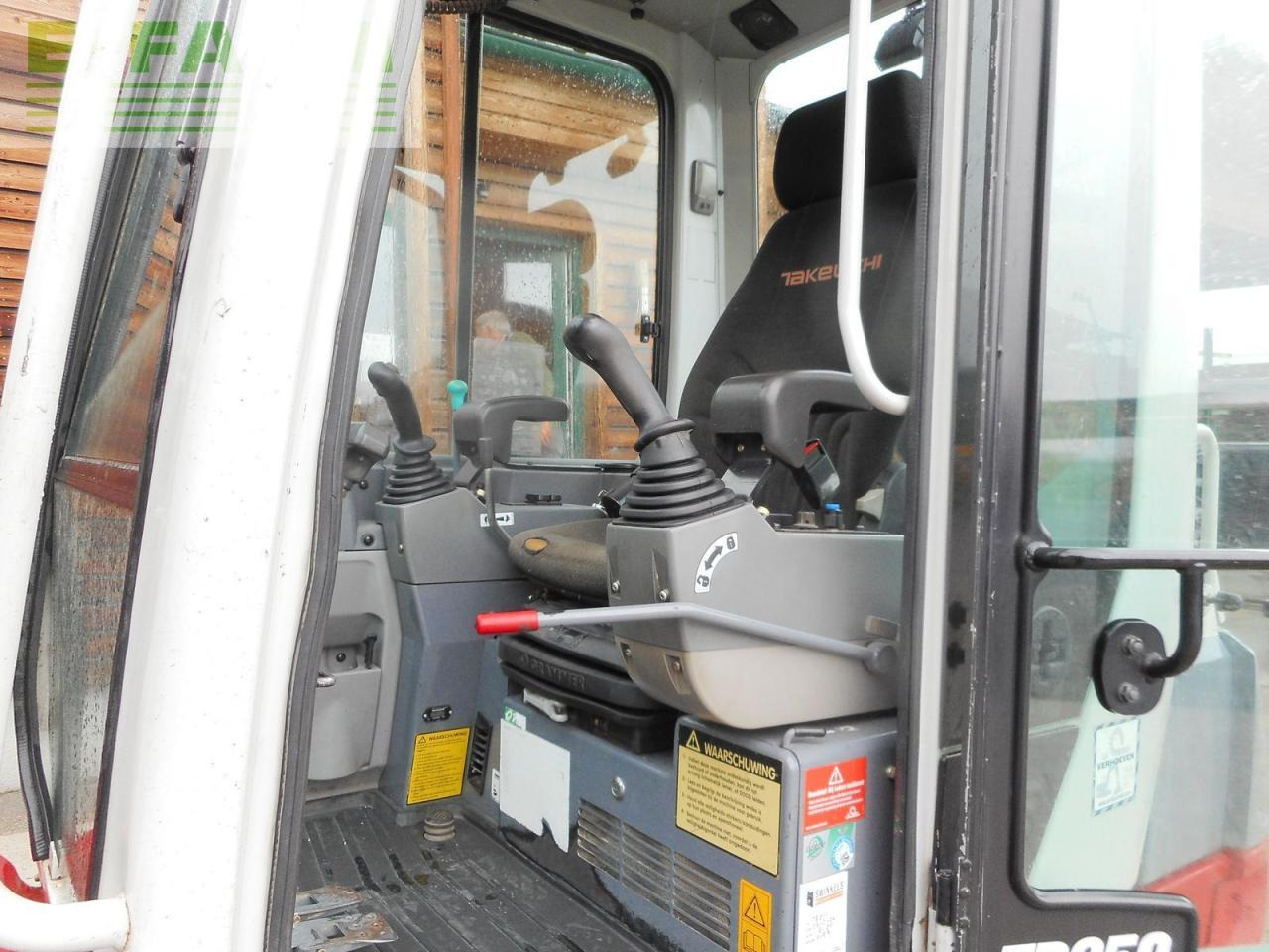 Гусеничный экскаватор Takeuchi tb 250 ( 4.965kg ) hydr. sw + 2 löffel + alle le: фото 6