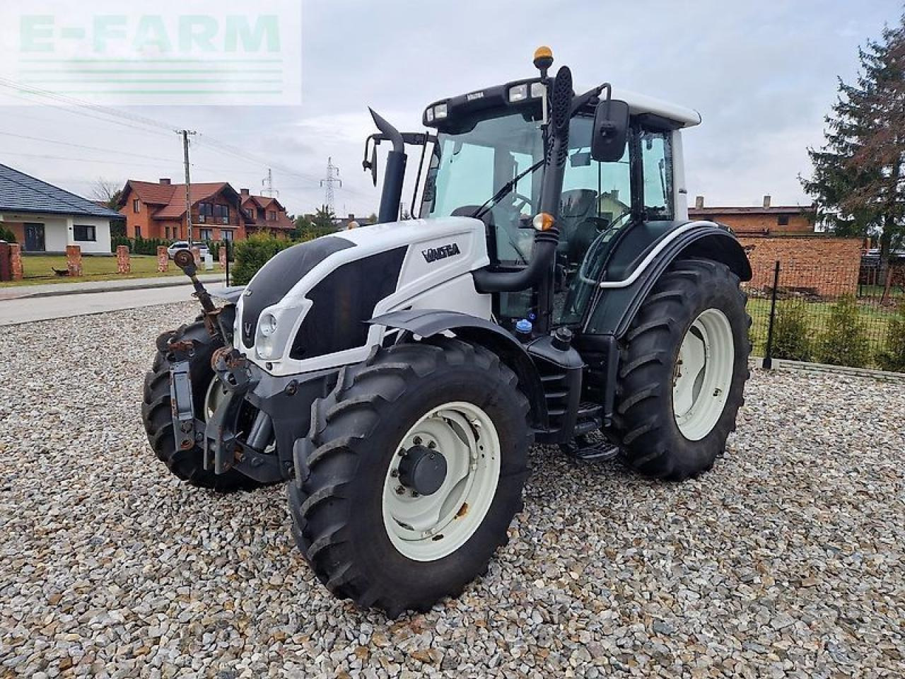 Valtra n103.4 h5 - Трактор: фото 5 Valtra n103.4 h5 - Трактор: фото 5