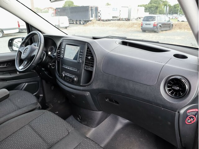 MERCEDES-BENZ Vito 116CDI lang,TourerPro,2Klima,9Sitze,Kamera - Микроавтобус, Пассажирский фургон: фото 4 MERCEDES-BENZ Vito 116CDI lang,TourerPro,2Klima,9Sitze,Kamera - Микроавтобус, Пассажирский фургон: фото 4