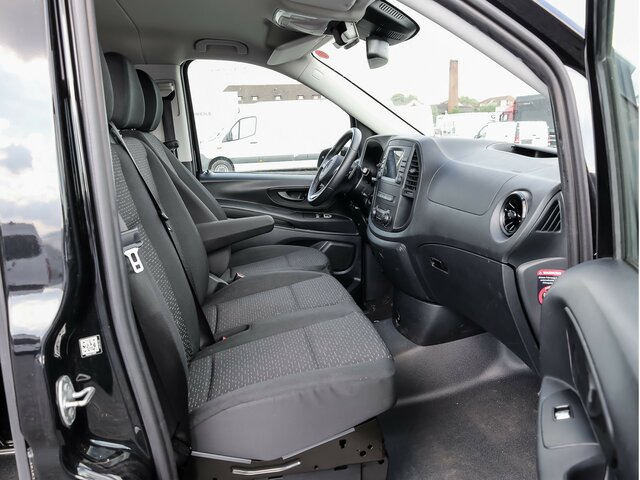 MERCEDES-BENZ Vito 116CDI lang,TourerPro,2Klima,9Sitze,Kamera - Микроавтобус, Пассажирский фургон: фото 3 MERCEDES-BENZ Vito 116CDI lang,TourerPro,2Klima,9Sitze,Kamera - Микроавтобус, Пассажирский фургон: фото 3