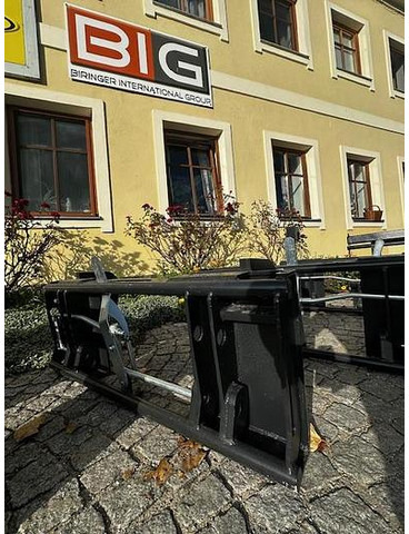 Big Genie / Terex Adapter passend zu Euro Aufnahme - Навесное оборудование: фото 1 Big Genie / Terex Adapter passend zu Euro Aufnahme - Навесное оборудование: фото 1