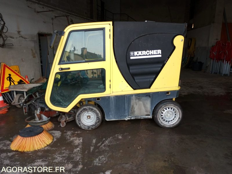Balayeuse Karcher - Подметально-уборочная машина: фото 1 Balayeuse Karcher - Подметально-уборочная машина: фото 1