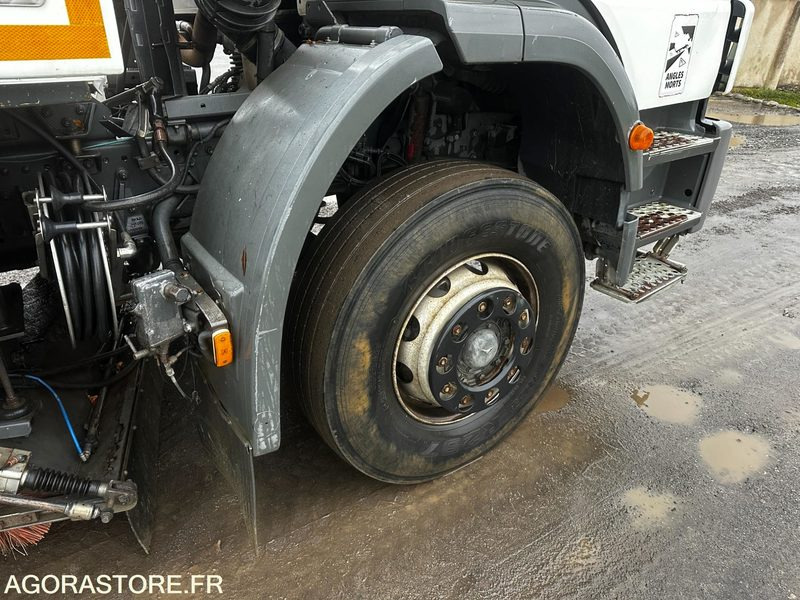 Balayeuse aspiratrice de voirie BROCK SL 280 JUMBO - 2006 - 310 527 KMS - Подметально-уборочная машина: фото 5 Balayeuse aspiratrice de voirie BROCK SL 280 JUMBO - 2006 - 310 527 KMS - Подметально-уборочная машина: фото 5