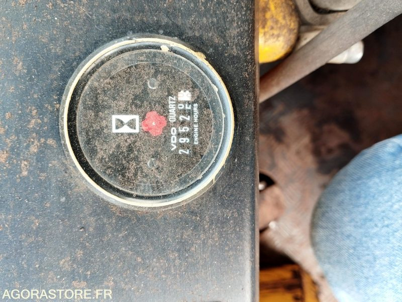 Погрузчик CHARGEUSE SUR PNEUS VOLVO L70 de 1993 n°9930 HS A REPARER: фото 13