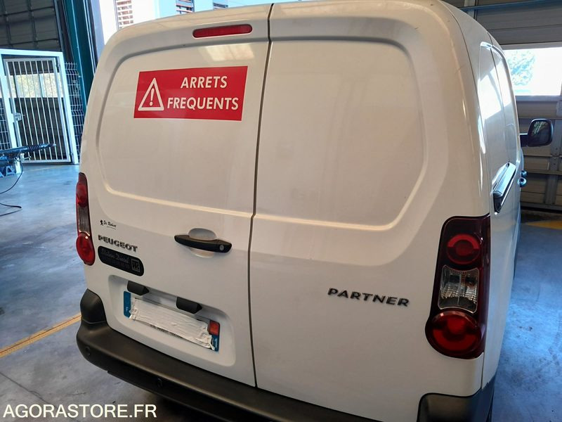 PEUGEOT PARTNER II 1.6 Vti 50026 kms 2016 frigo - Легковой фургон: фото 5 PEUGEOT PARTNER II 1.6 Vti 50026 kms 2016 frigo - Легковой фургон: фото 5