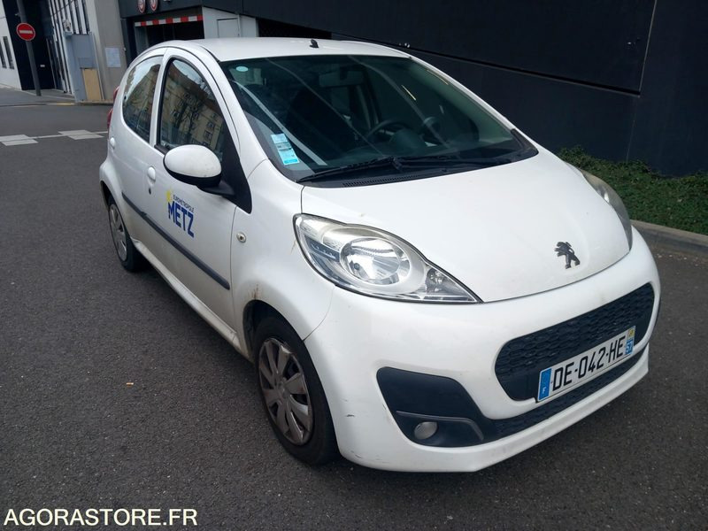 Peugeot 107 5 portes 1.0 i 12V 68 cv - 79300 km - sans CT- DE-042-HE - Легковой автомобиль: фото 2 Peugeot 107 5 portes 1.0 i 12V 68 cv - 79300 km - sans CT- DE-042-HE - Легковой автомобиль: фото 2
