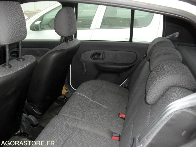 RENAULT CLIO 1.5 DCI 5 PORTES - Легковой автомобиль: фото 5 RENAULT CLIO 1.5 DCI 5 PORTES - Легковой автомобиль: фото 5