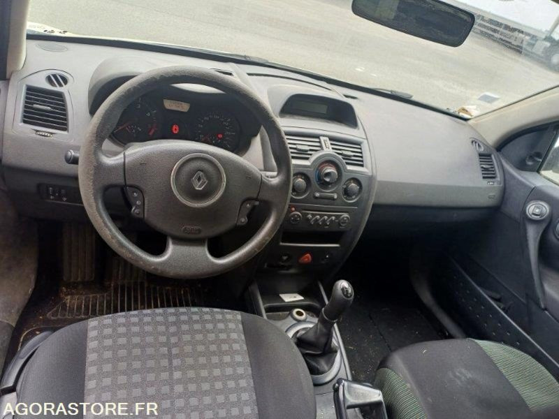 RENAULT MEGANE -152 169 KM - 2008 - BR-526-KR - Легковой автомобиль: фото 2 RENAULT MEGANE -152 169 KM - 2008 - BR-526-KR - Легковой автомобиль: фото 2