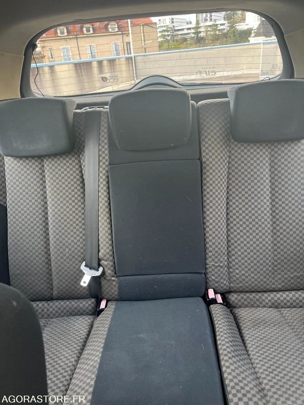Renault MEGANE II SOCIETE AIR - 260 000 KM - 2008 - Легковой автомобиль: фото 4 Renault MEGANE II SOCIETE AIR - 260 000 KM - 2008 - Легковой автомобиль: фото 4