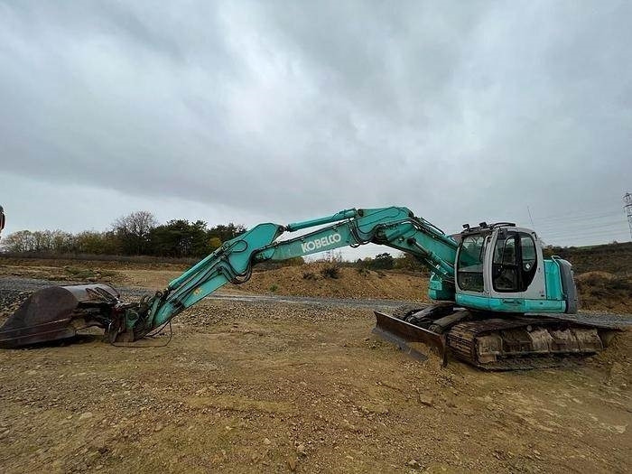 Kobelco SK235 SR - Гусеничный экскаватор: фото 1 Kobelco SK235 SR - Гусеничный экскаватор: фото 1