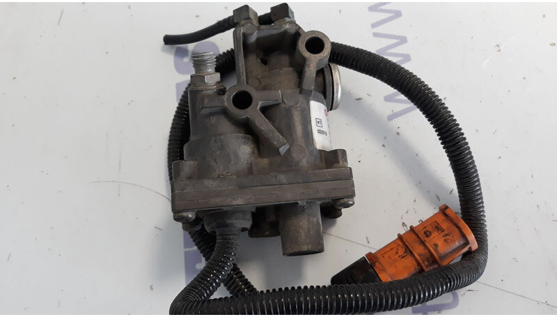 MAN exhaust valve - Двигатель и запчасти для Грузовиков: фото 1